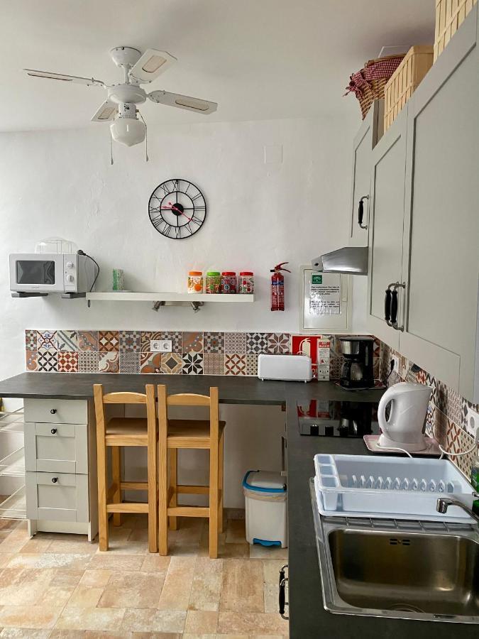 Cheerful One Bedroom Townhouse With Patio Archez Exterior photo